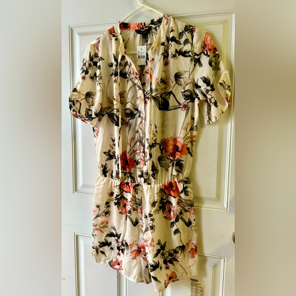 Flower-print romper shorts for sale! 🌺